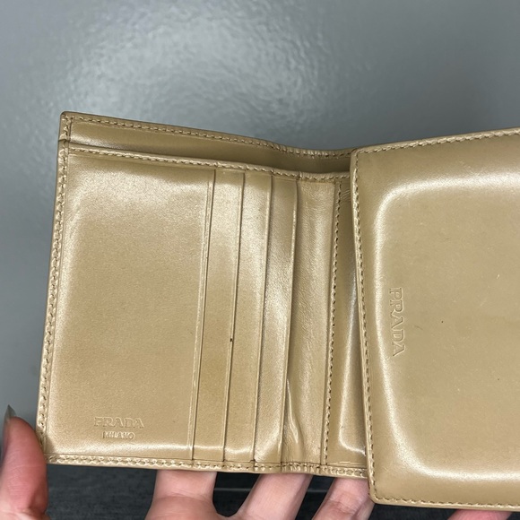 Authentic Prada Vernis Beige Trifold - Picture 9 of 14